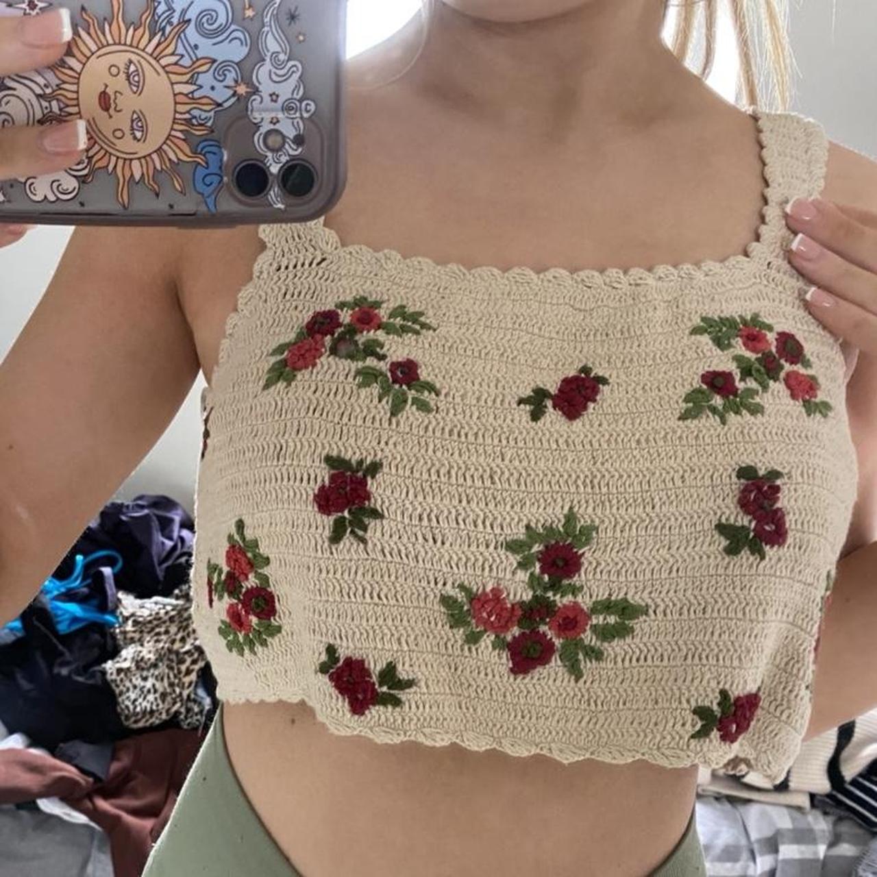 Zara knit crop top ! Perfect for summer , worn once... Depop