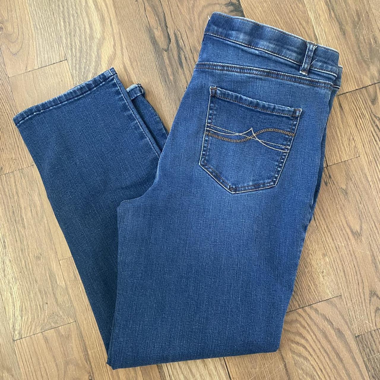 Croft & Barrow Women's Blue and Navy Jeans | Depop