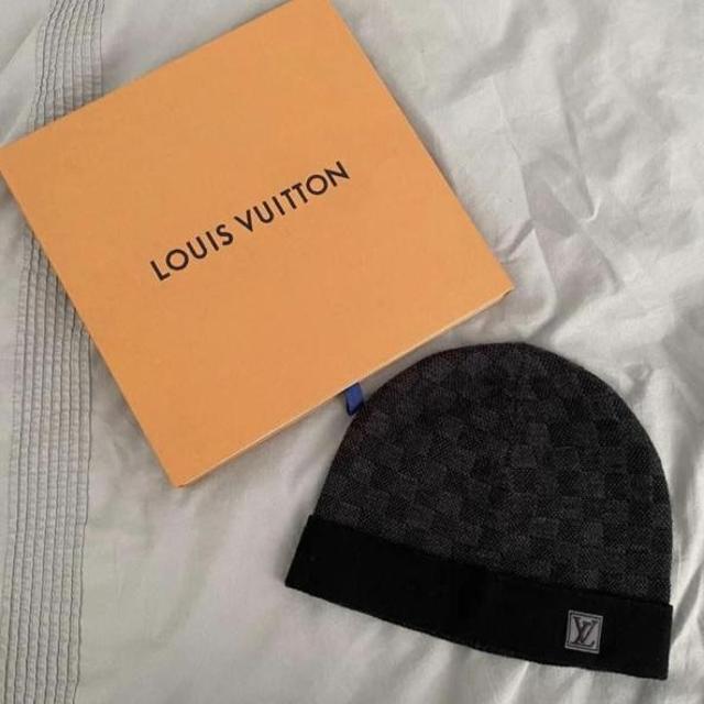 Louis Vuitton AUTHENTIC Louis Vuitton Petit Damier Hat NM