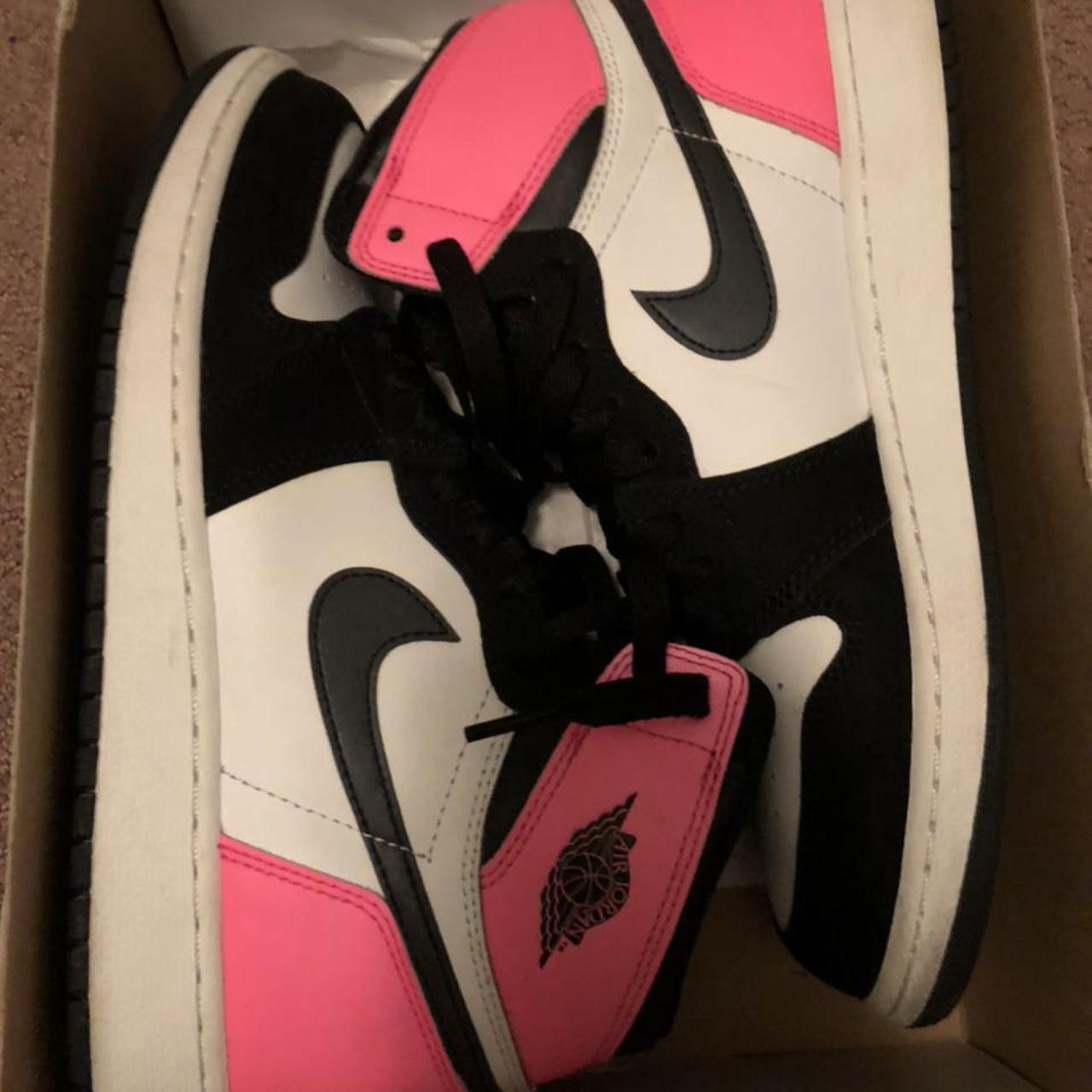 Jordan Men's Pink and White Trainers | Depop