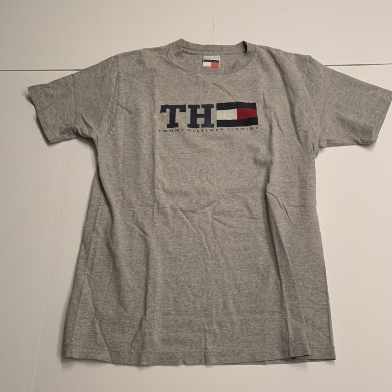 Tommy Hilfiger Men's Grey and Navy T-shirt | Depop