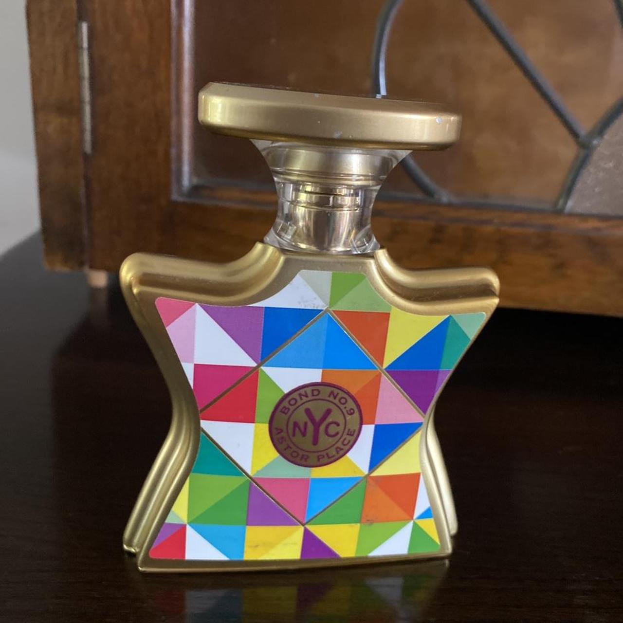 Bond no 9 Full bottle - Depop