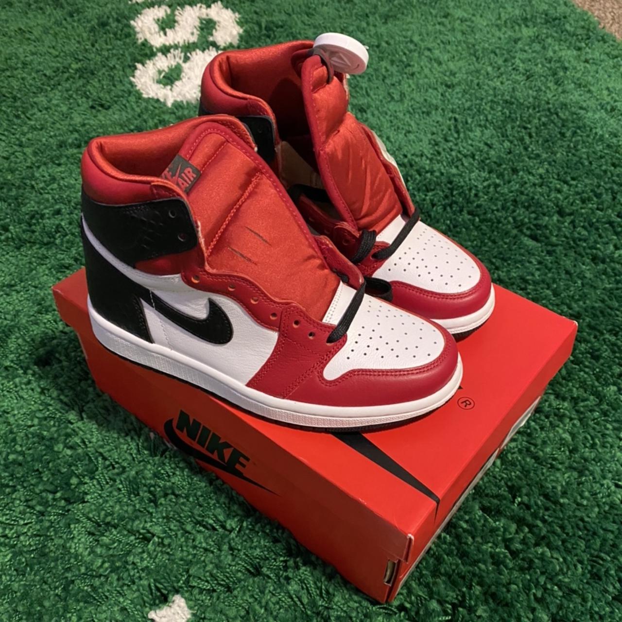 jordan 1 mid chicago snake