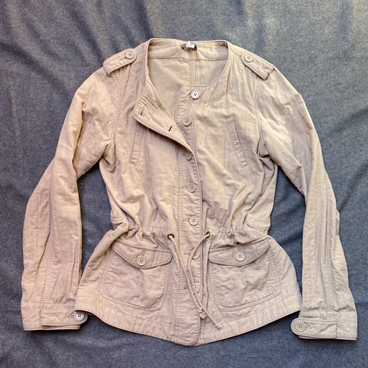 Beige-taupe farbene leichte Sommerjacke in Gr. 34.... - Depop