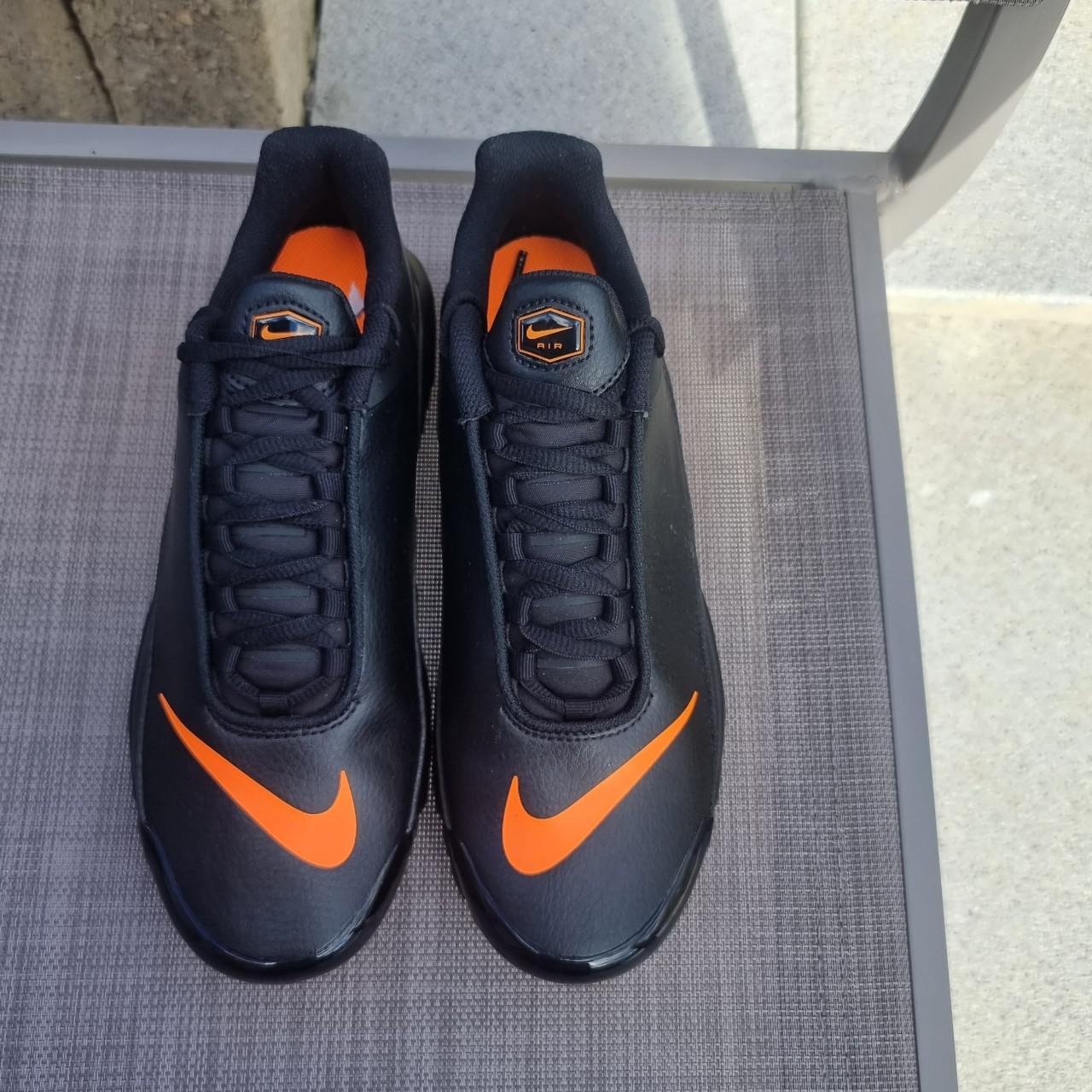 Air max plus tn se bg black on sale orange