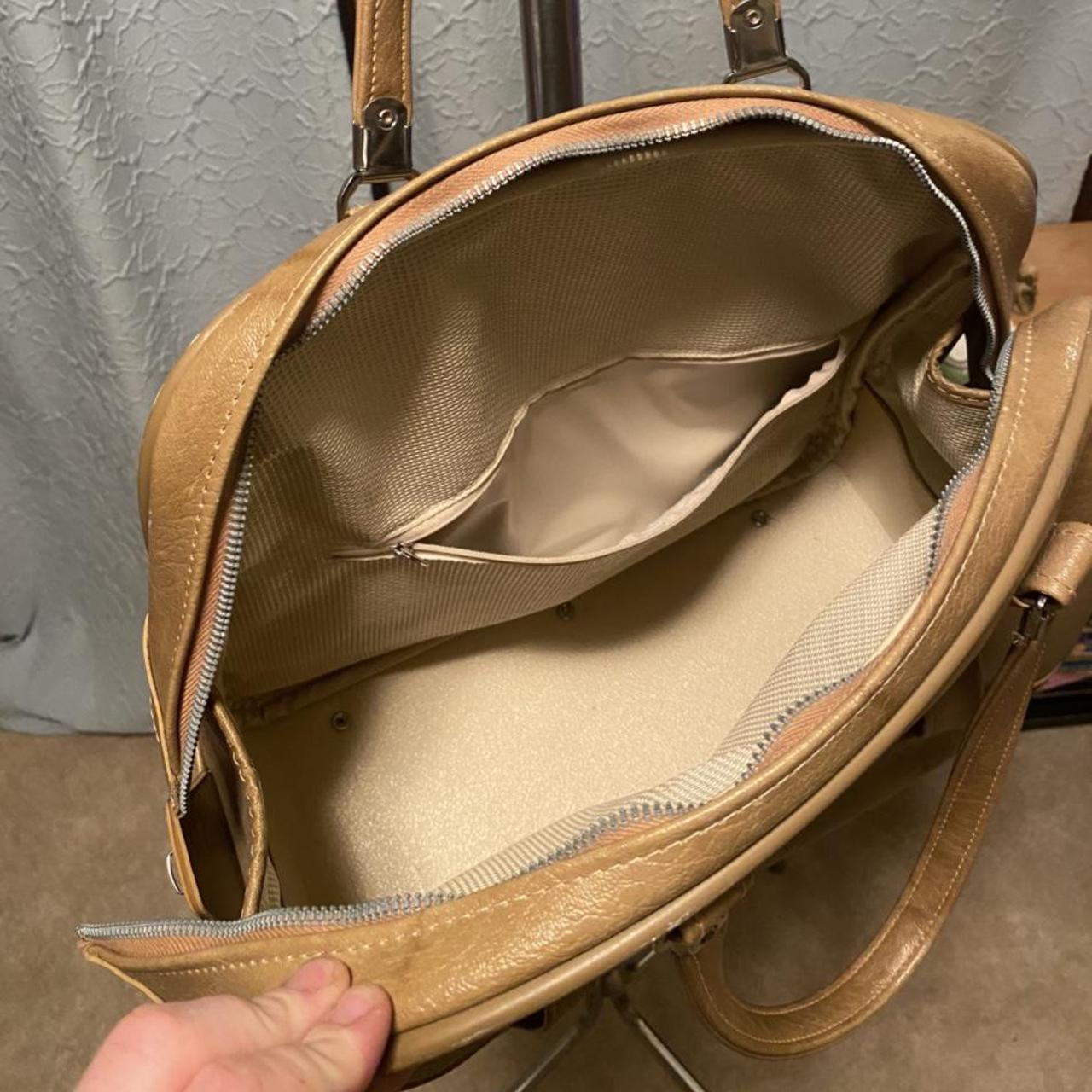 Vintage American Tourister leather travel bag 🇺🇸... Depop