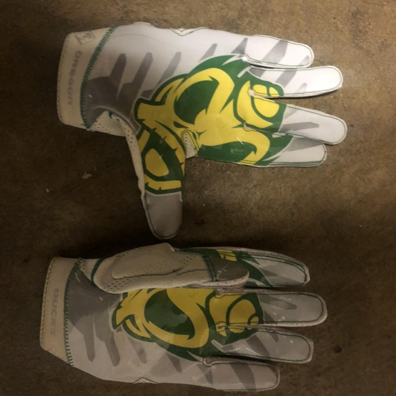 Nike Oregon football gloves Team issued Price... Depop