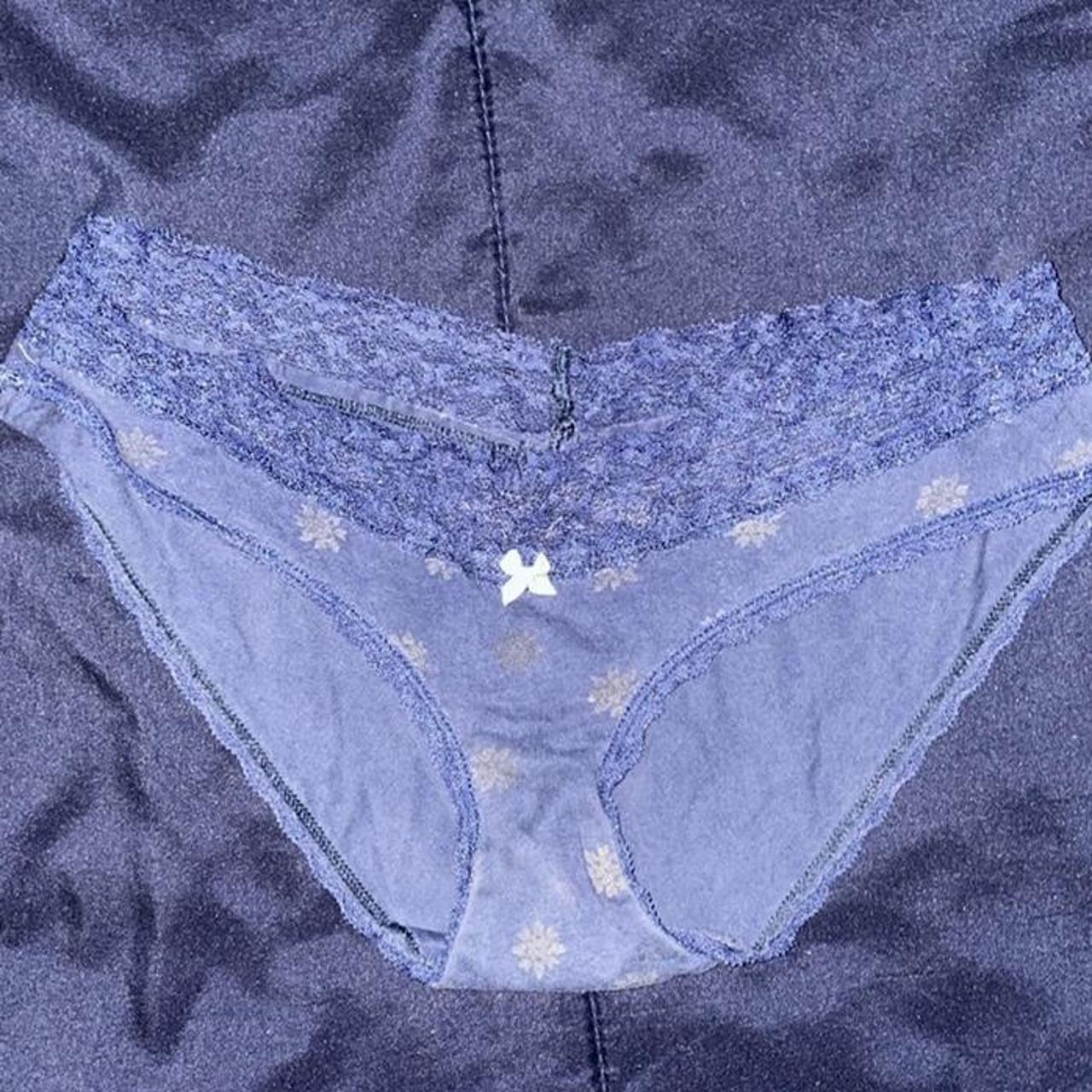 Lace Aerie panties with the cutest little snow flake... Depop