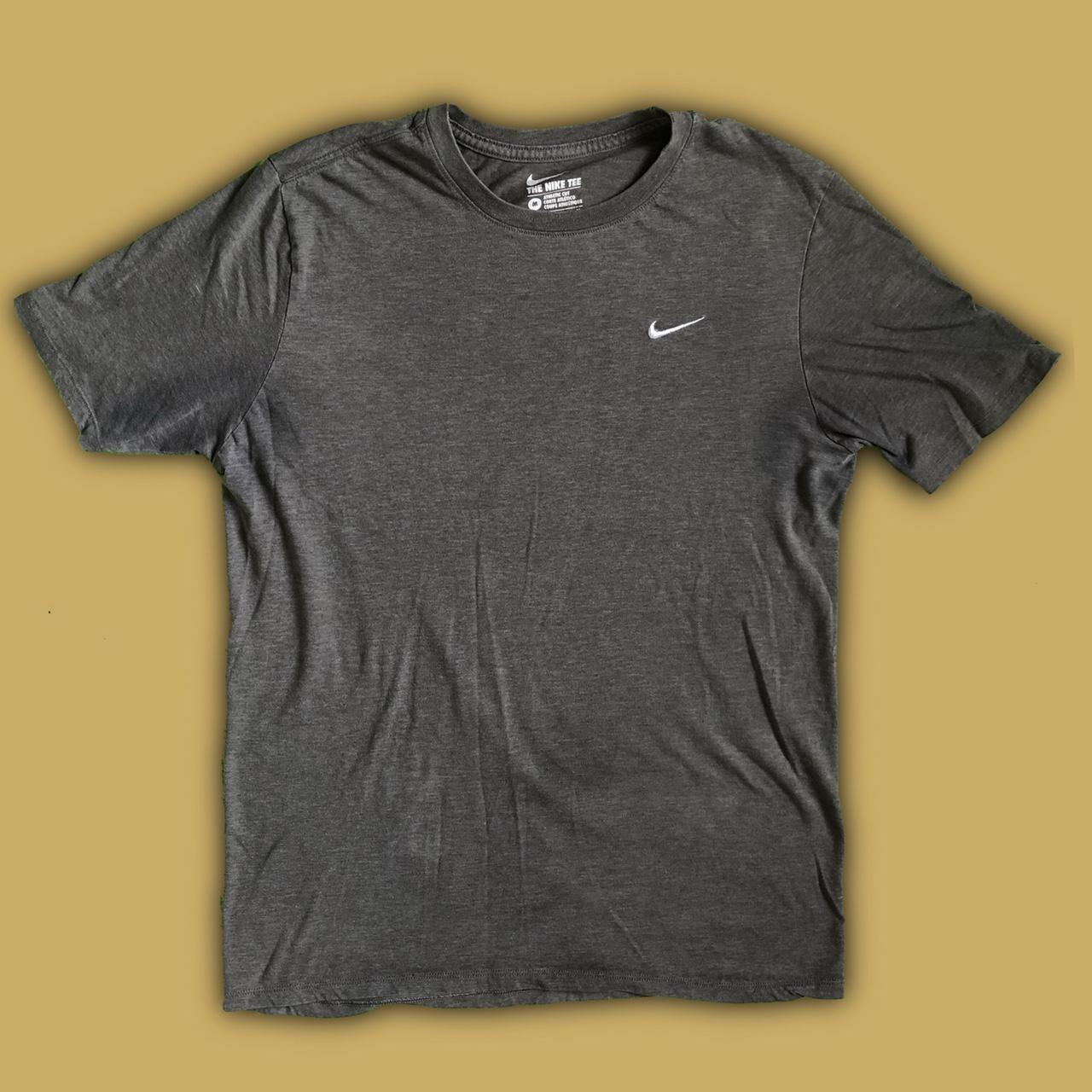 mens dark grey nike t shirt