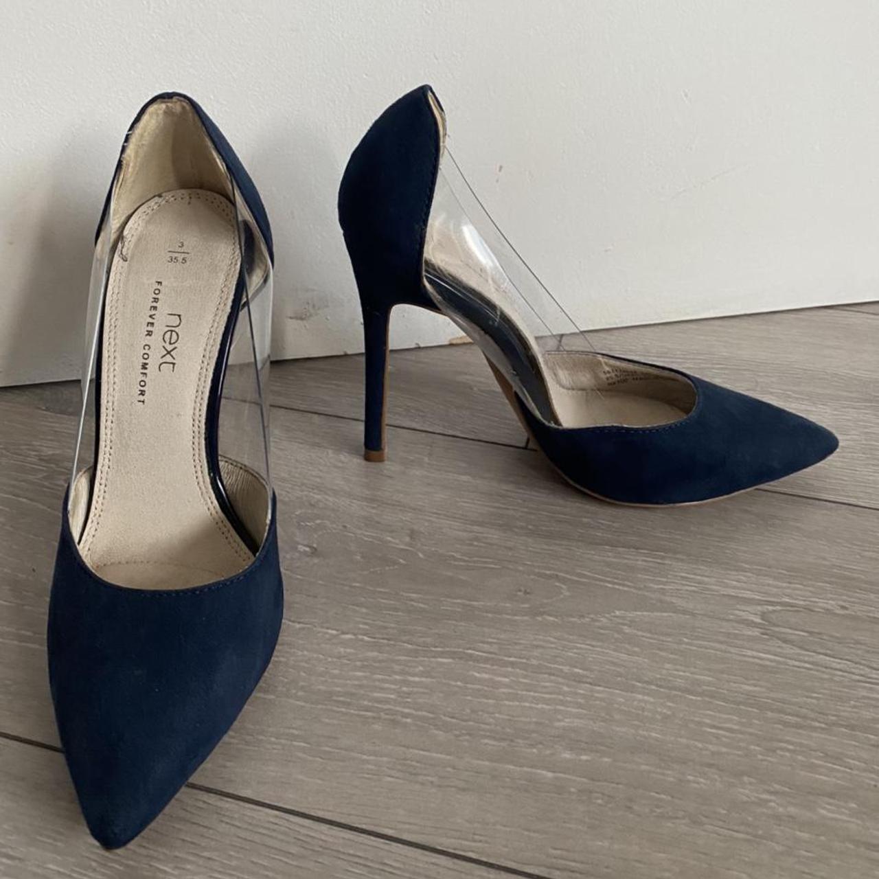 Navy heels 2024 size 3