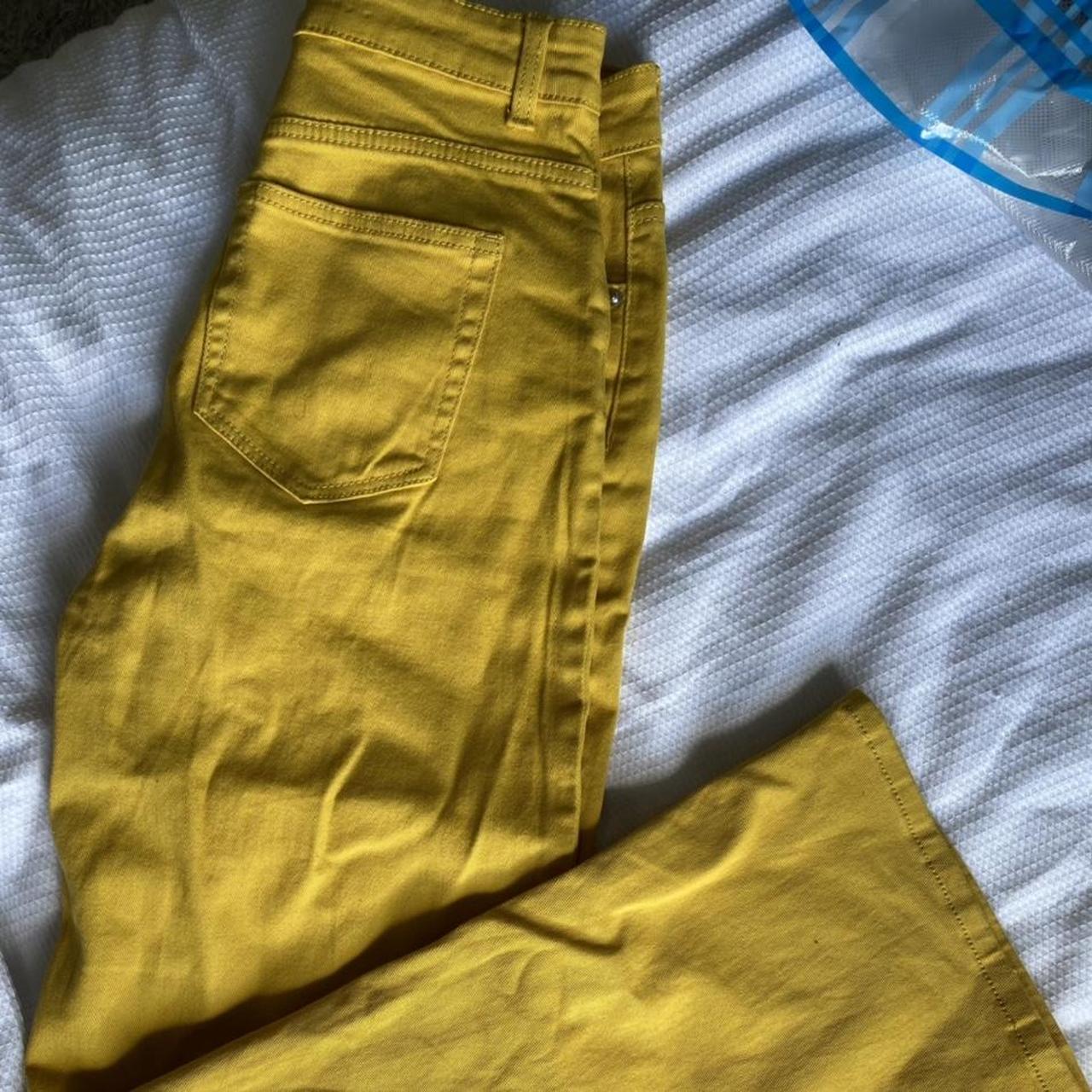 H&M Women's Yellow Jeans Depop