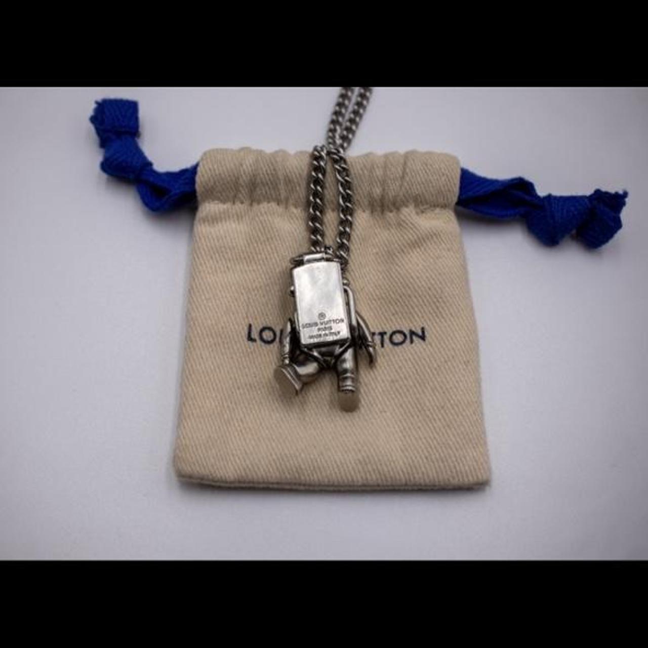 Louis Vuitton Necklace Men MP1362 Sky Tour 2014 Silver W/Box, Storage Bag