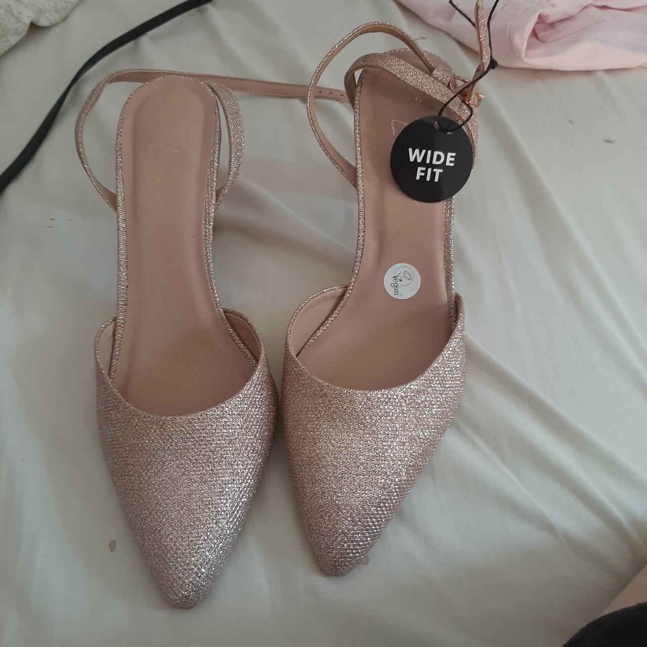 strappy pointed toe heels