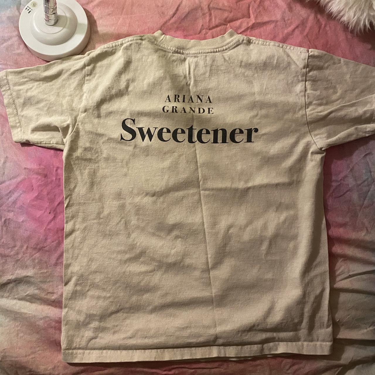 Women's Tan T-shirt | Depop