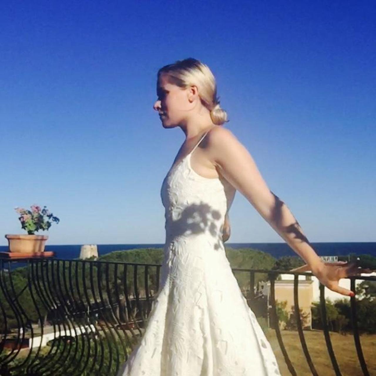 White Vera wang dress, big lace, knee length with... Depop