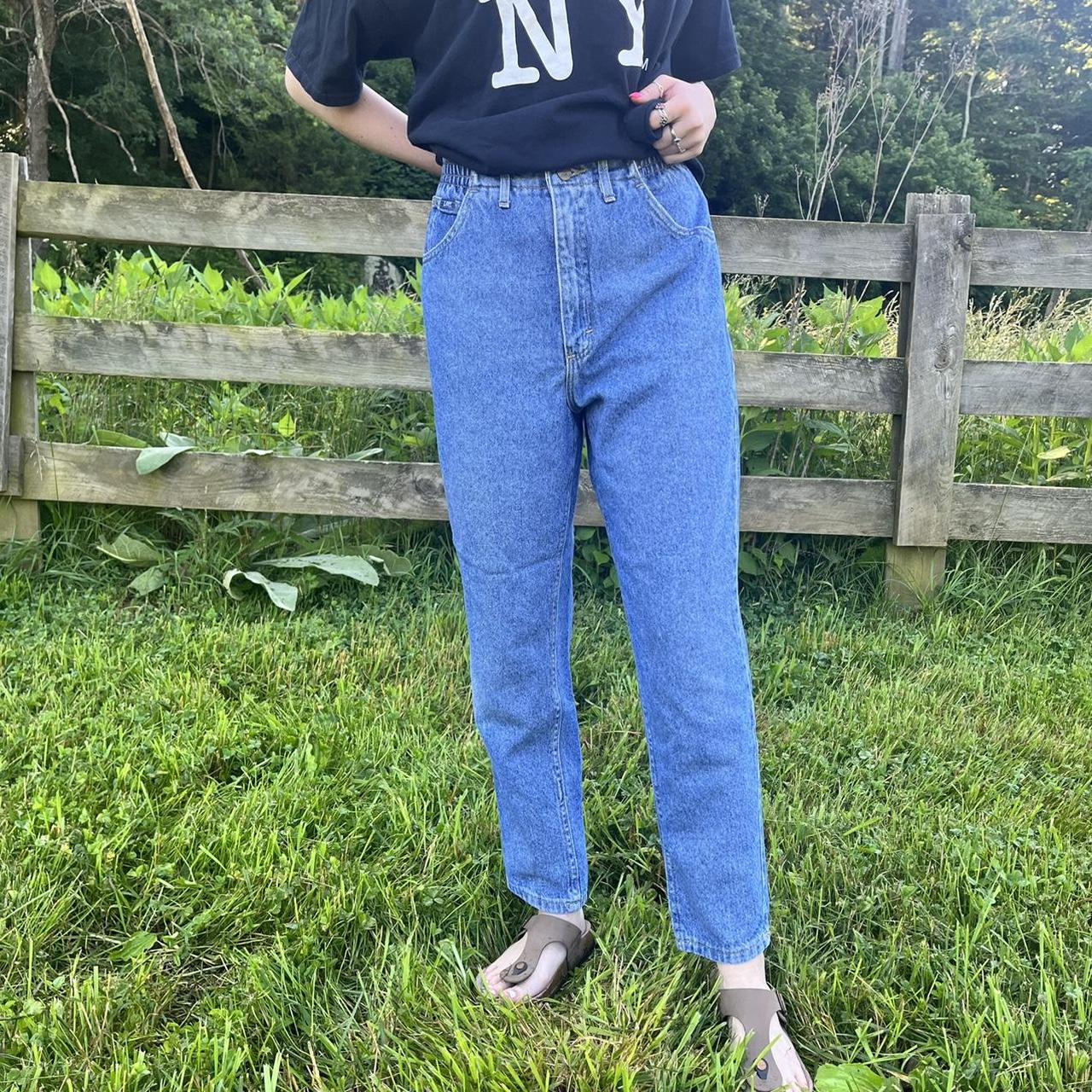 Super cute vintage LEE jeans! These jeans are in... - Depop