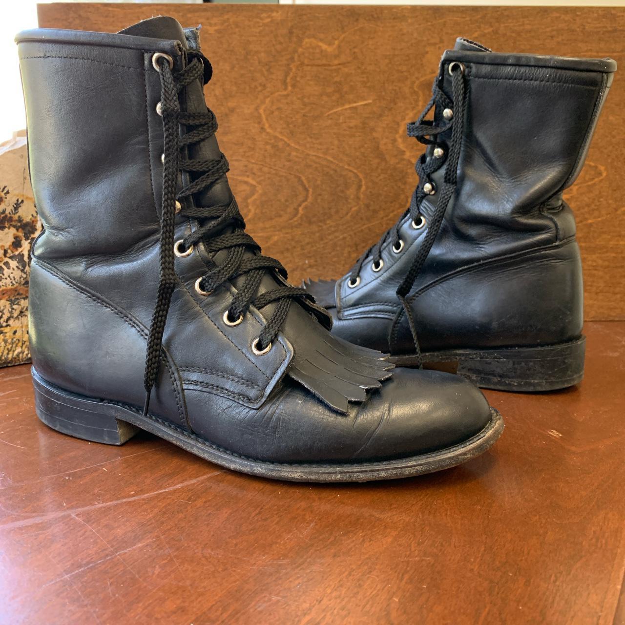 Wrangler Women's Silver and Black Boots | Depop