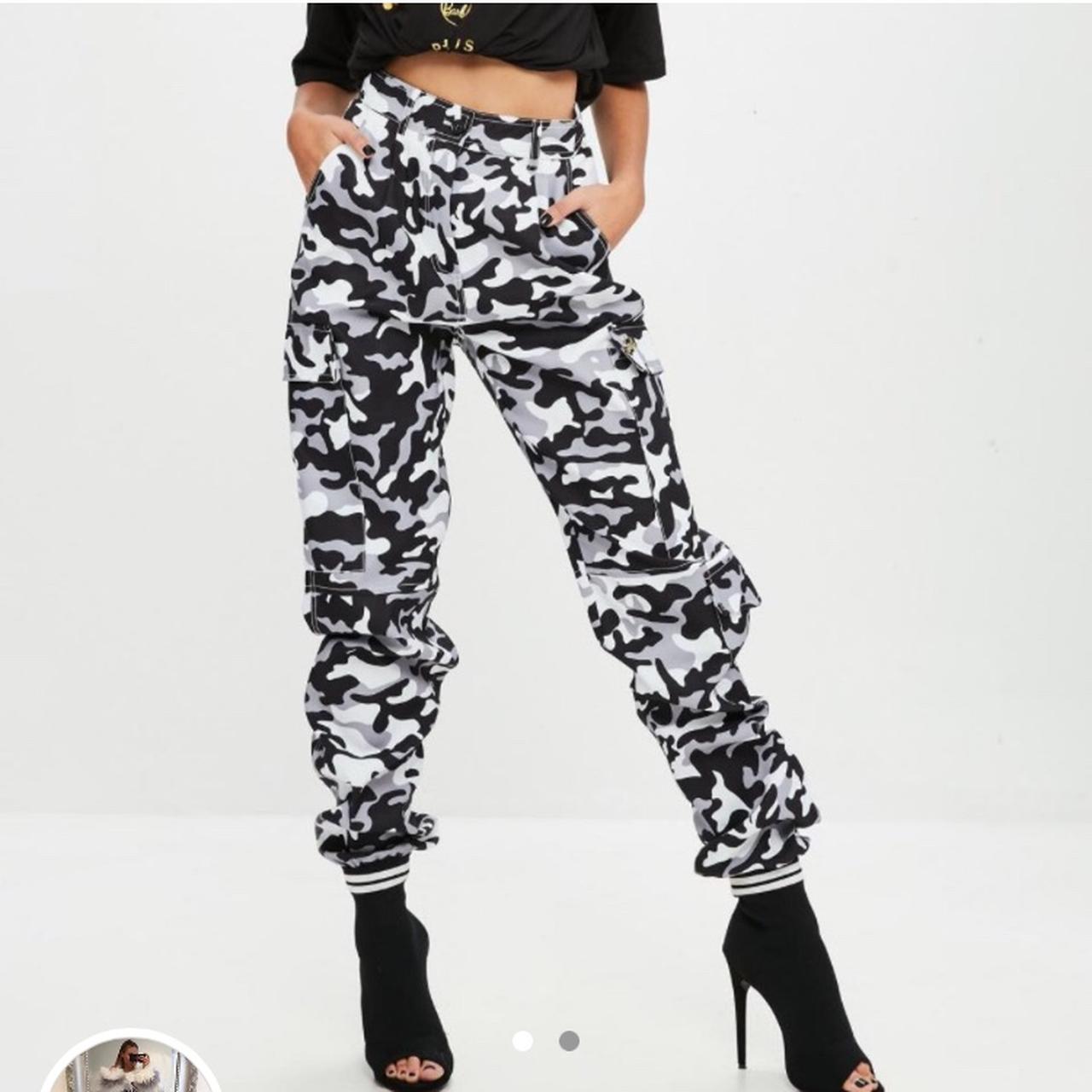 Camo clearance trousers missguided