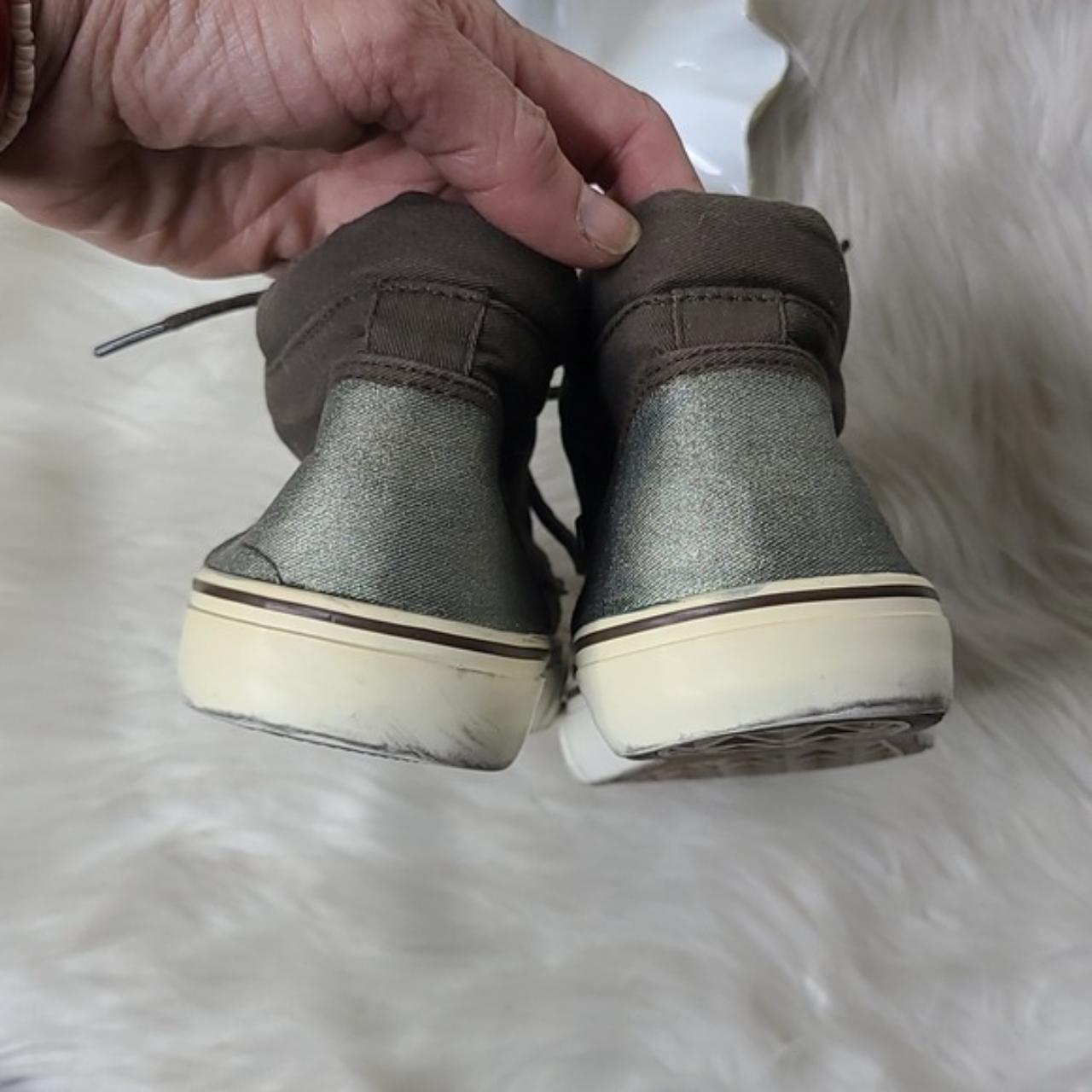 earth cedarwood sneaker