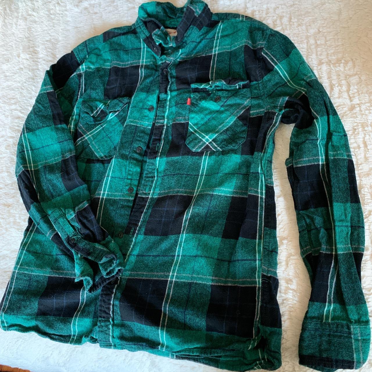 Levi’s green and black flannel button up. Size... - Depop