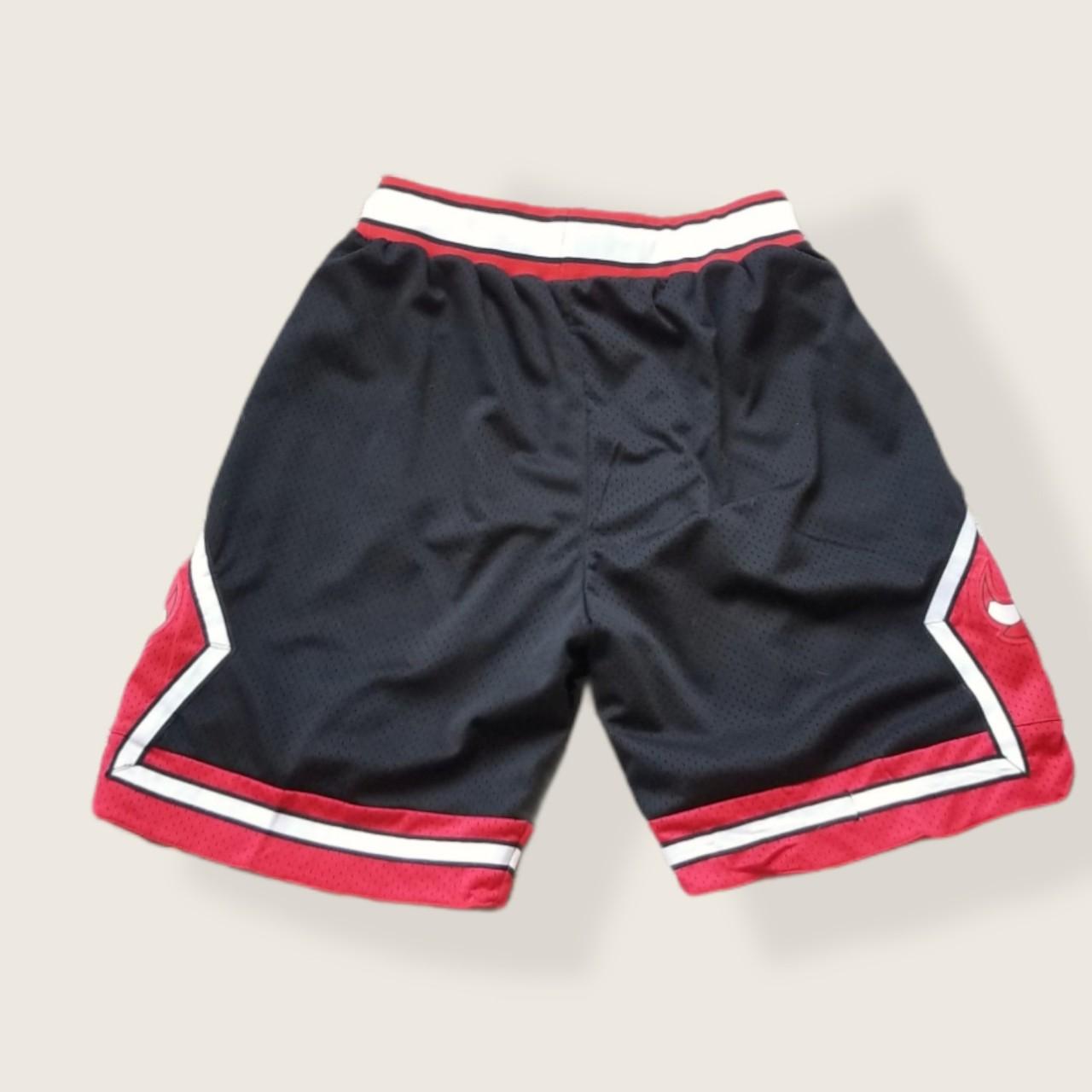 Vintage Nike Swingman Chicago Bulls Shorts Pretty - Depop