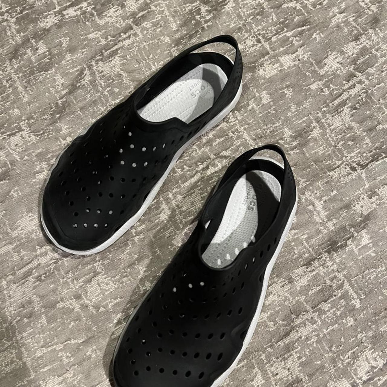 Product Image 3 - Mens size 6 crocs

Worn once

Perfect