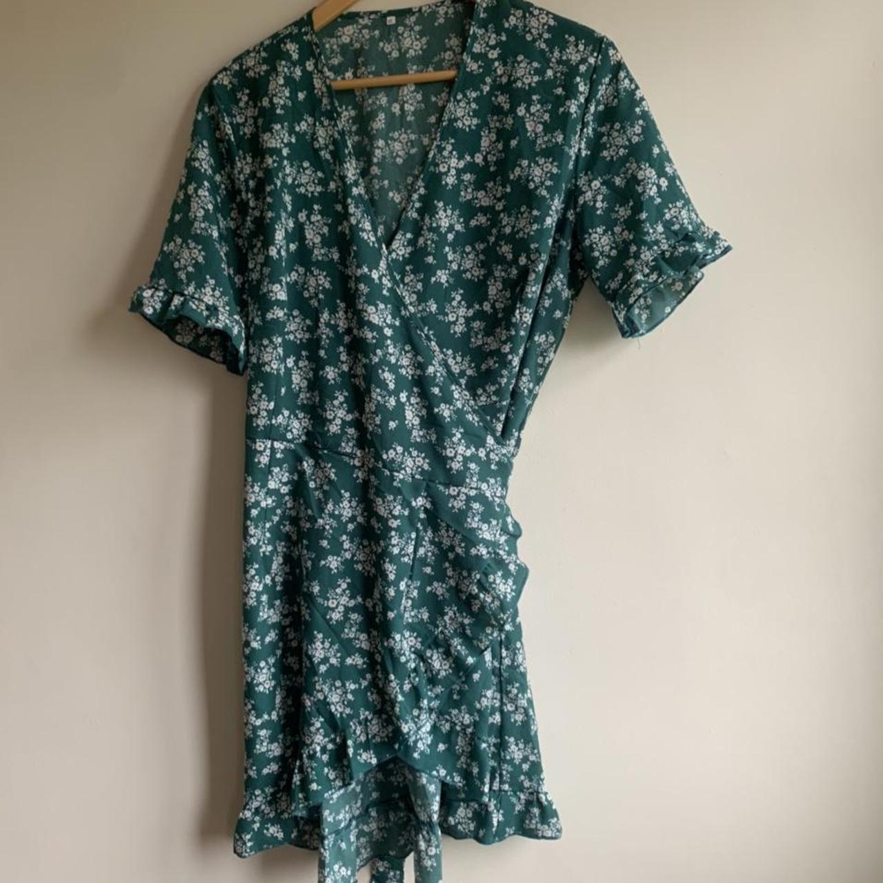 floral print wrap dress, Bottle green size XL (UK... - Depop