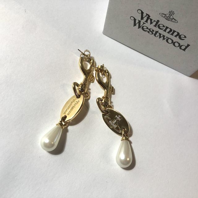 Vivienne Westwood Women's Gold Jewellery | Depop