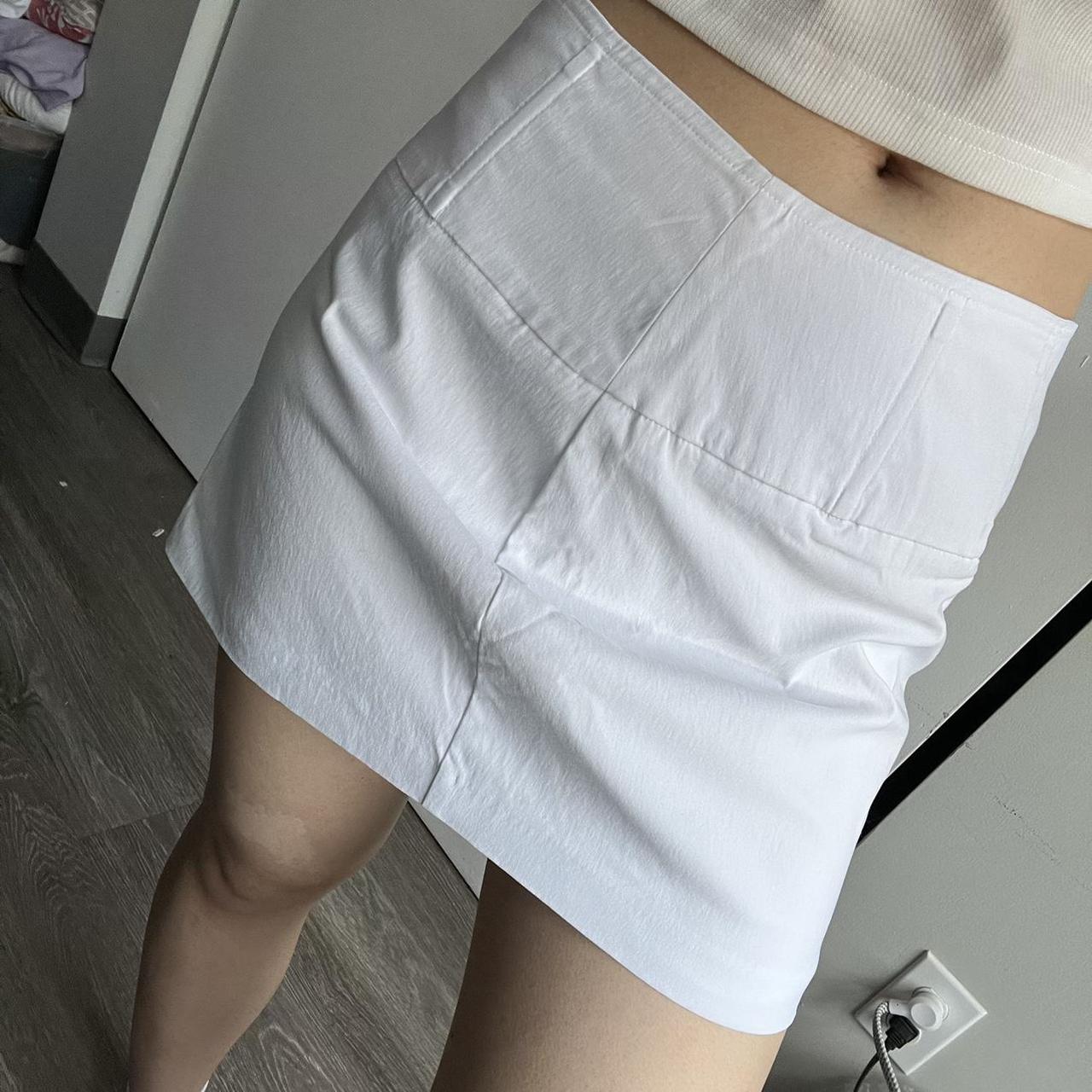 Glassons Women's White Skirt Depop