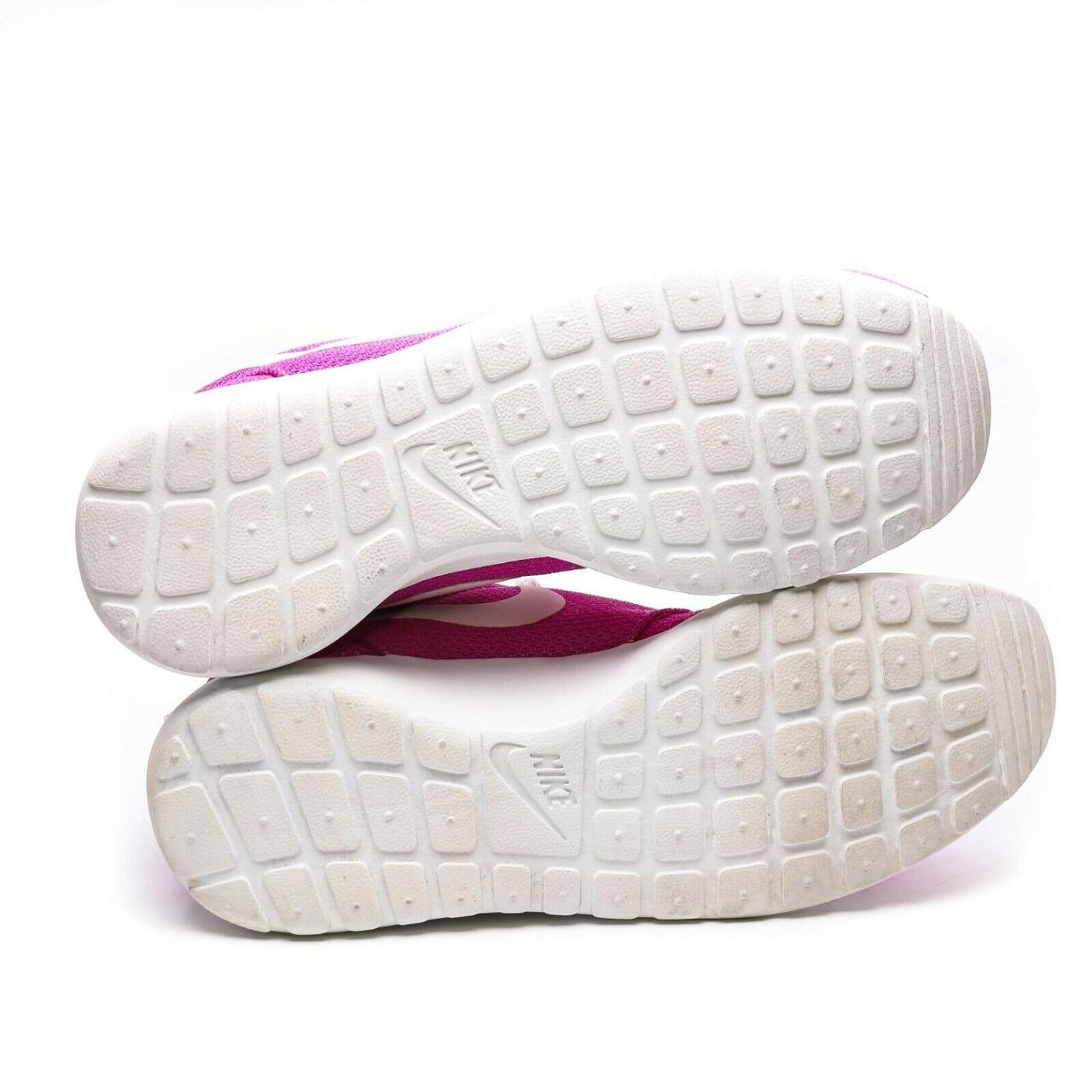 Nike Women's Pink and White Trainers (4)