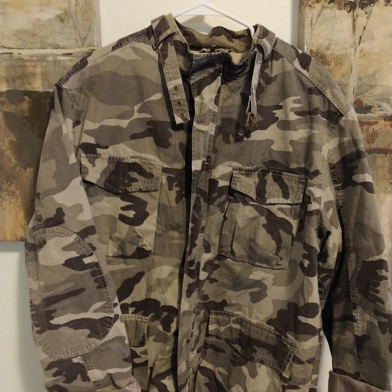 Product Image 1 - River island camouflage jacket great