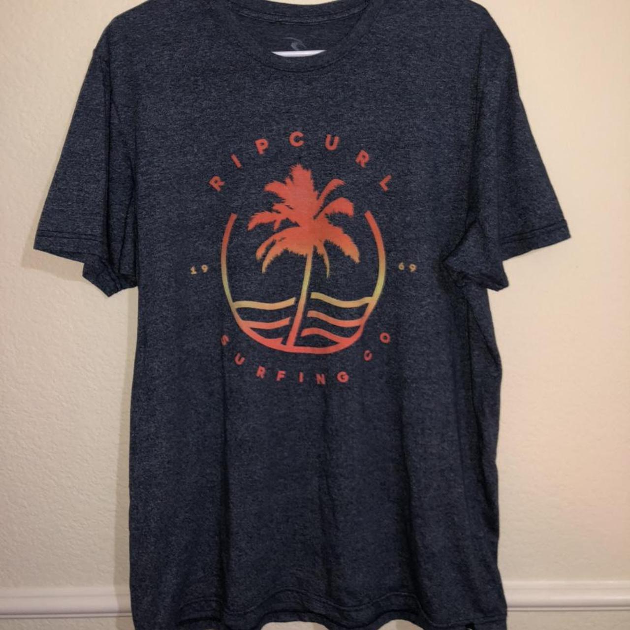 Cute palm tree rip curl shirt. Never worn in perfect... - Depop