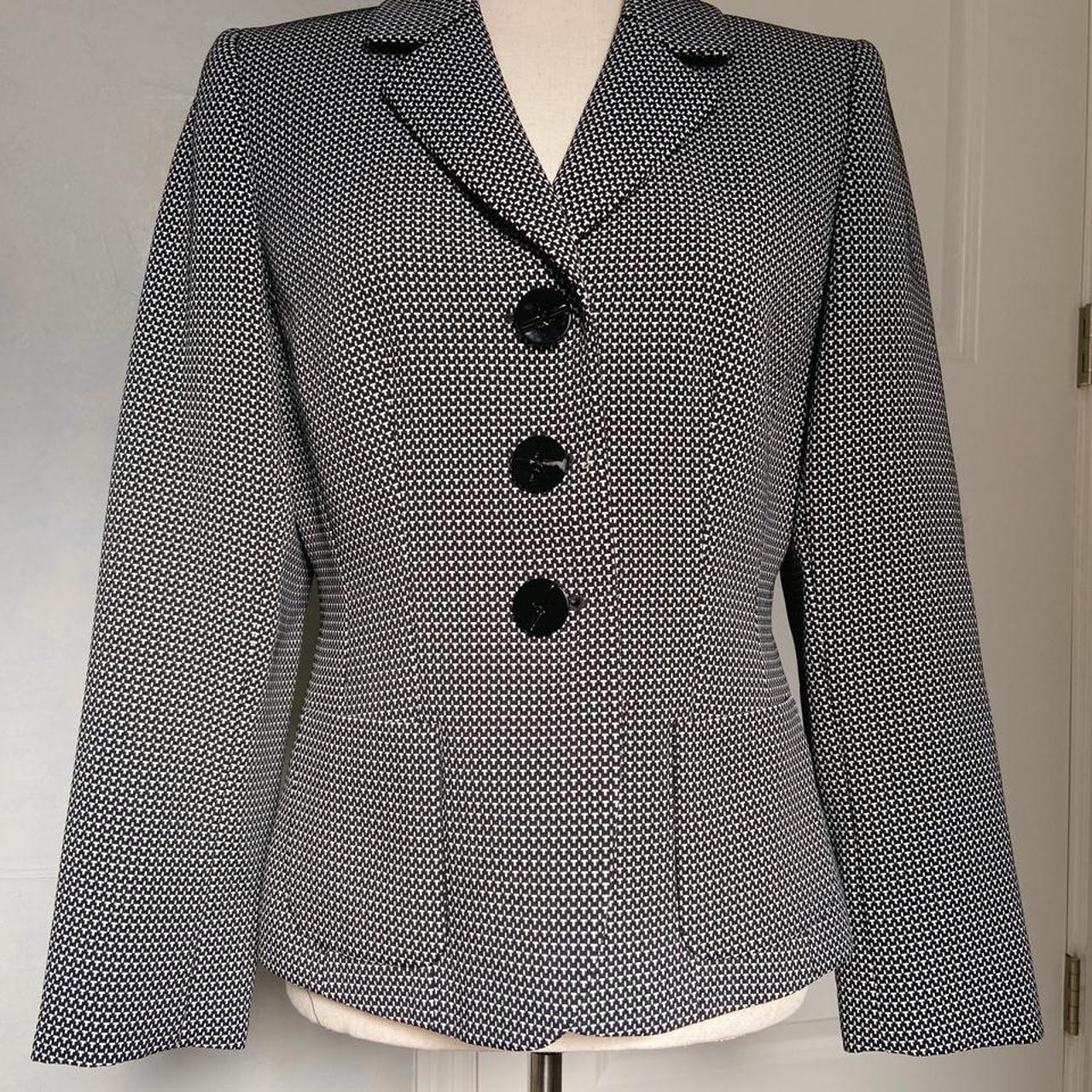 ON SALE - Vintage 80/90s Elie Tahari Blazer This... - Depop