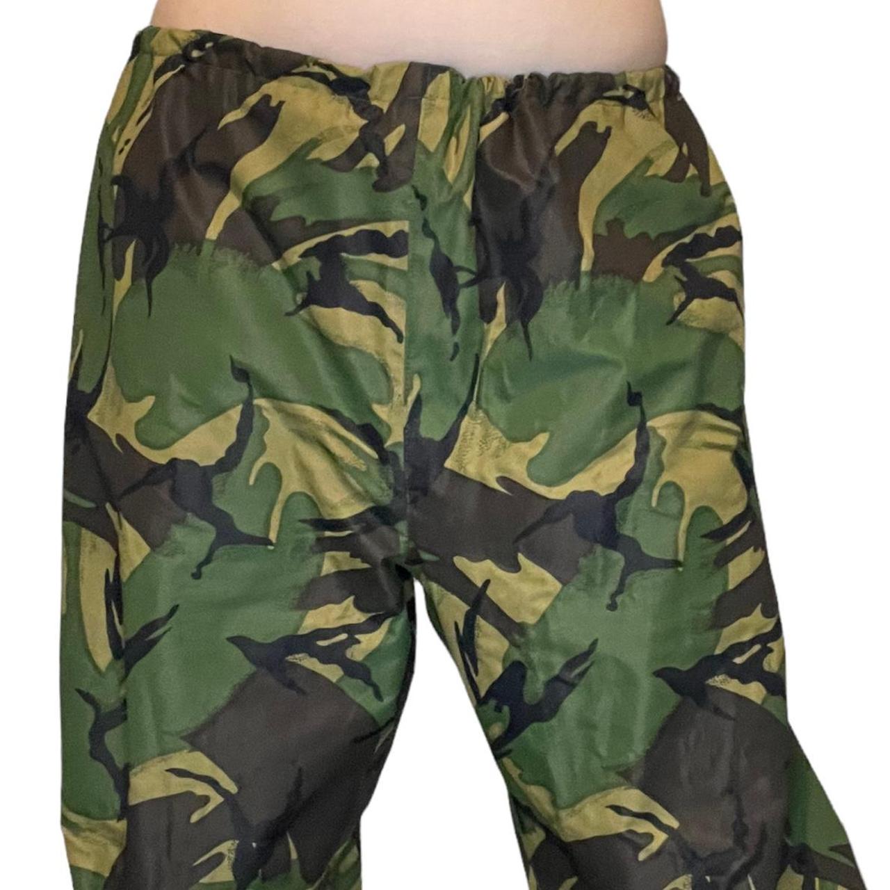 🛹 90s vtg camo parachute cargo trousers 🛹 high... Depop