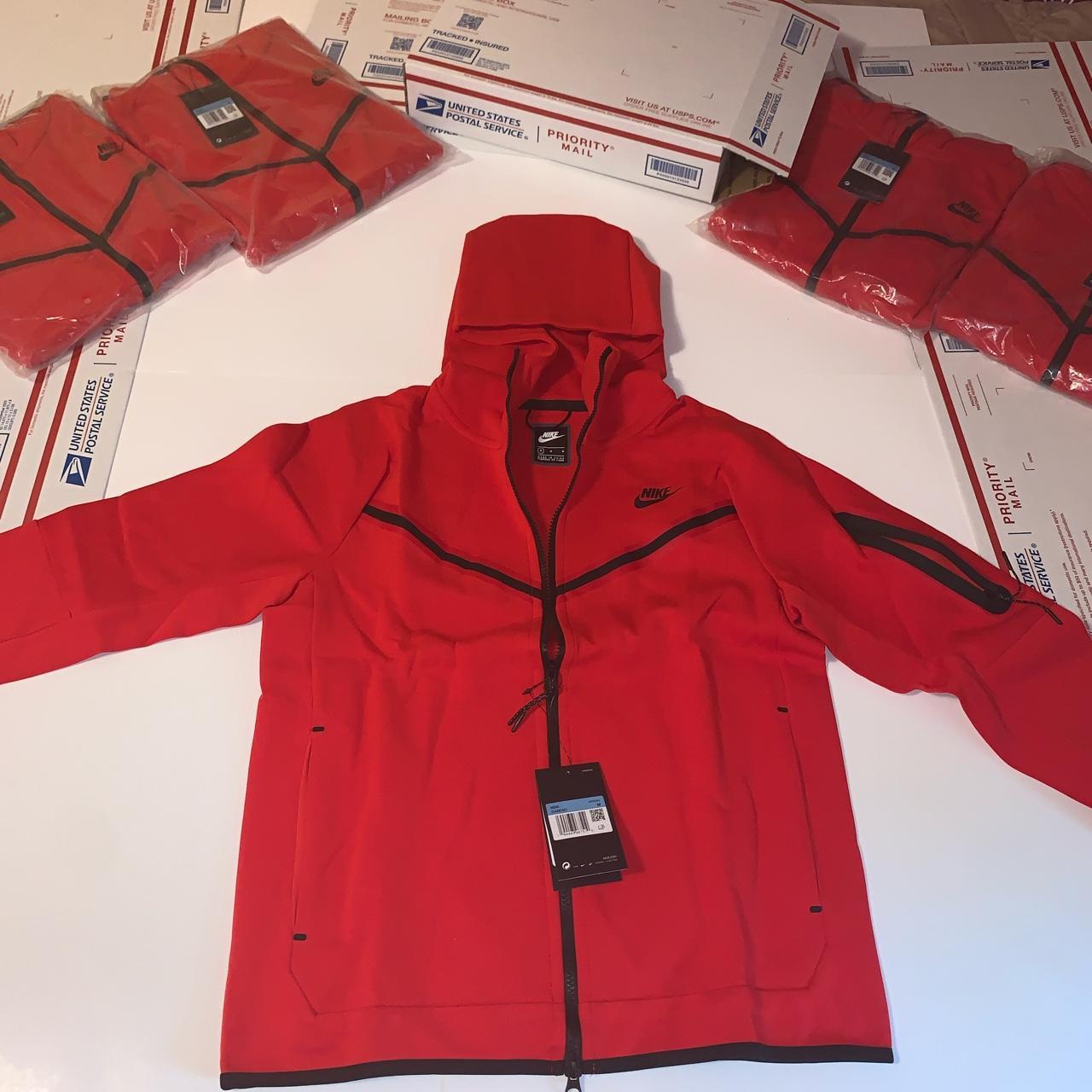 r1 tech fleece