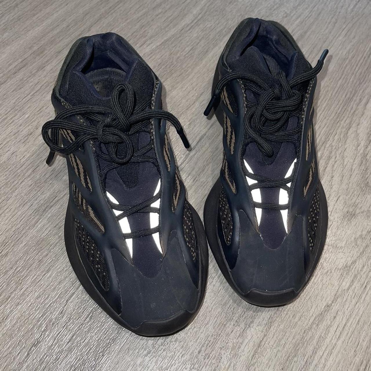 yeezy 700 light