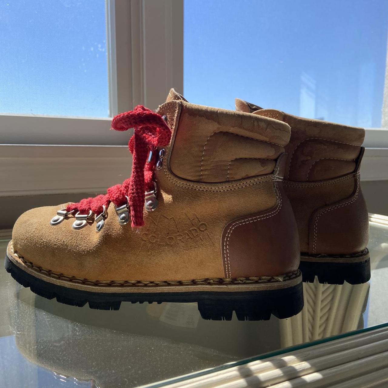 Women's Tan and Red Boots | Depop