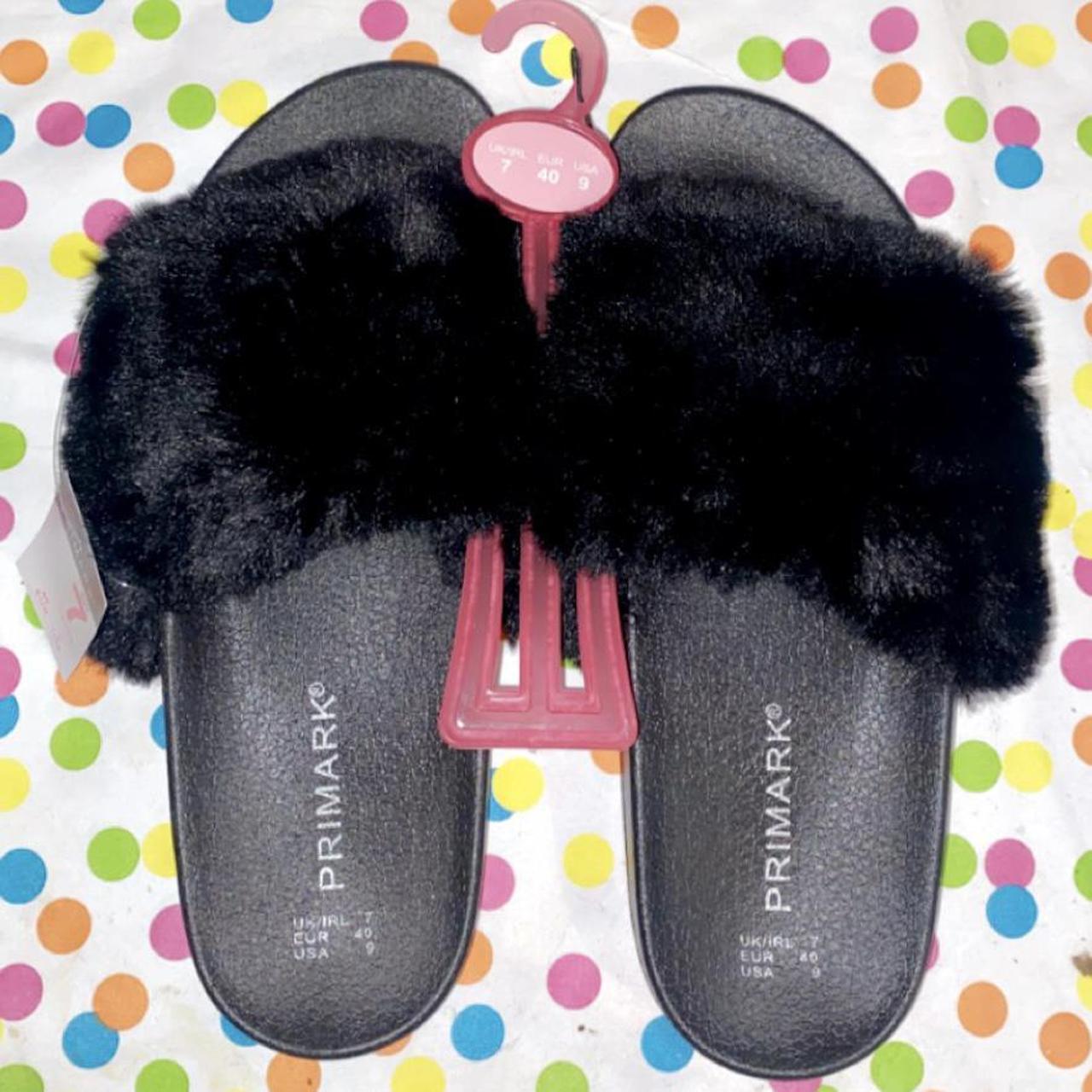 Pink fluffy sliders discount primark