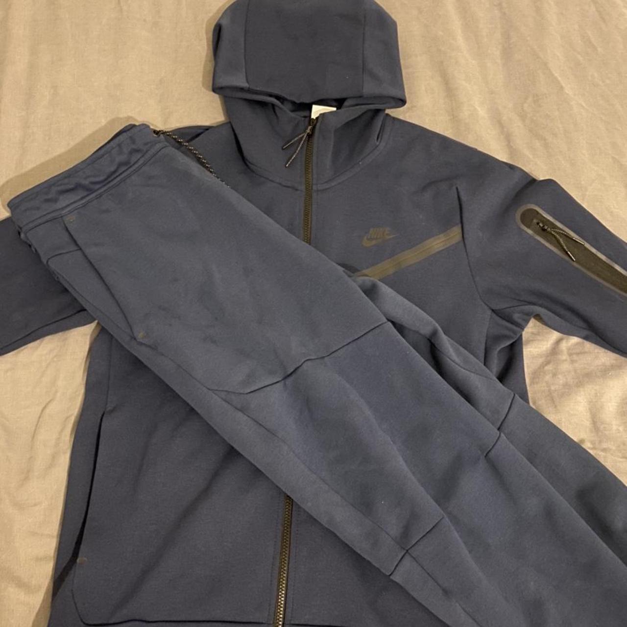 nike tech fleece navy jacket