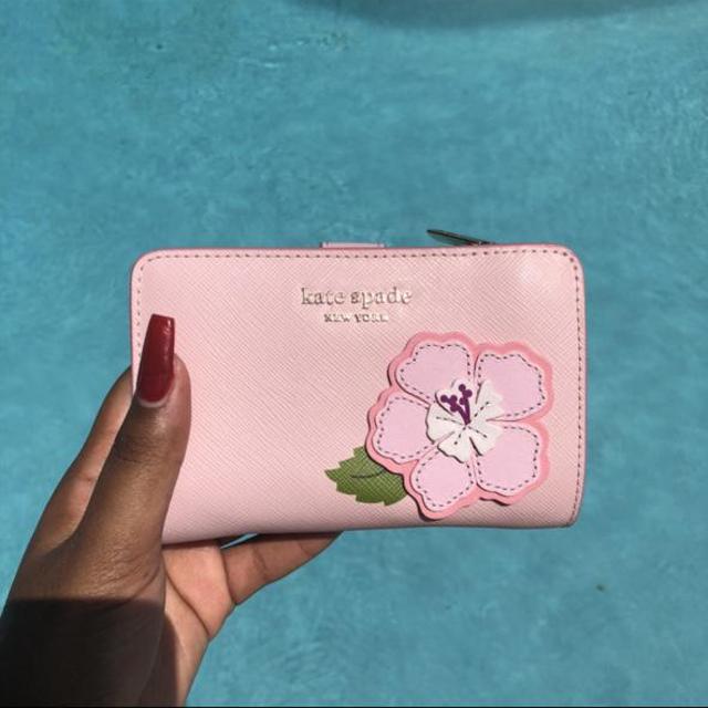 Buy [Used] Kate Spade Compact Wallet PVC Flower White from Japan - Buy  authentic Plus exclusive items from Japan