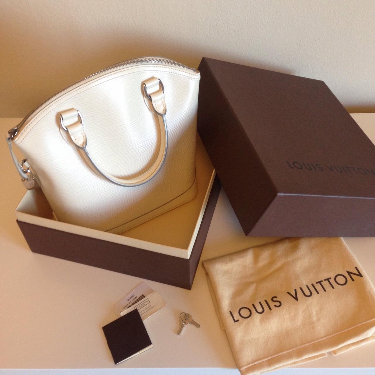Louis Vuitton “Never Full” Bag - Used (2 years old). - Depop