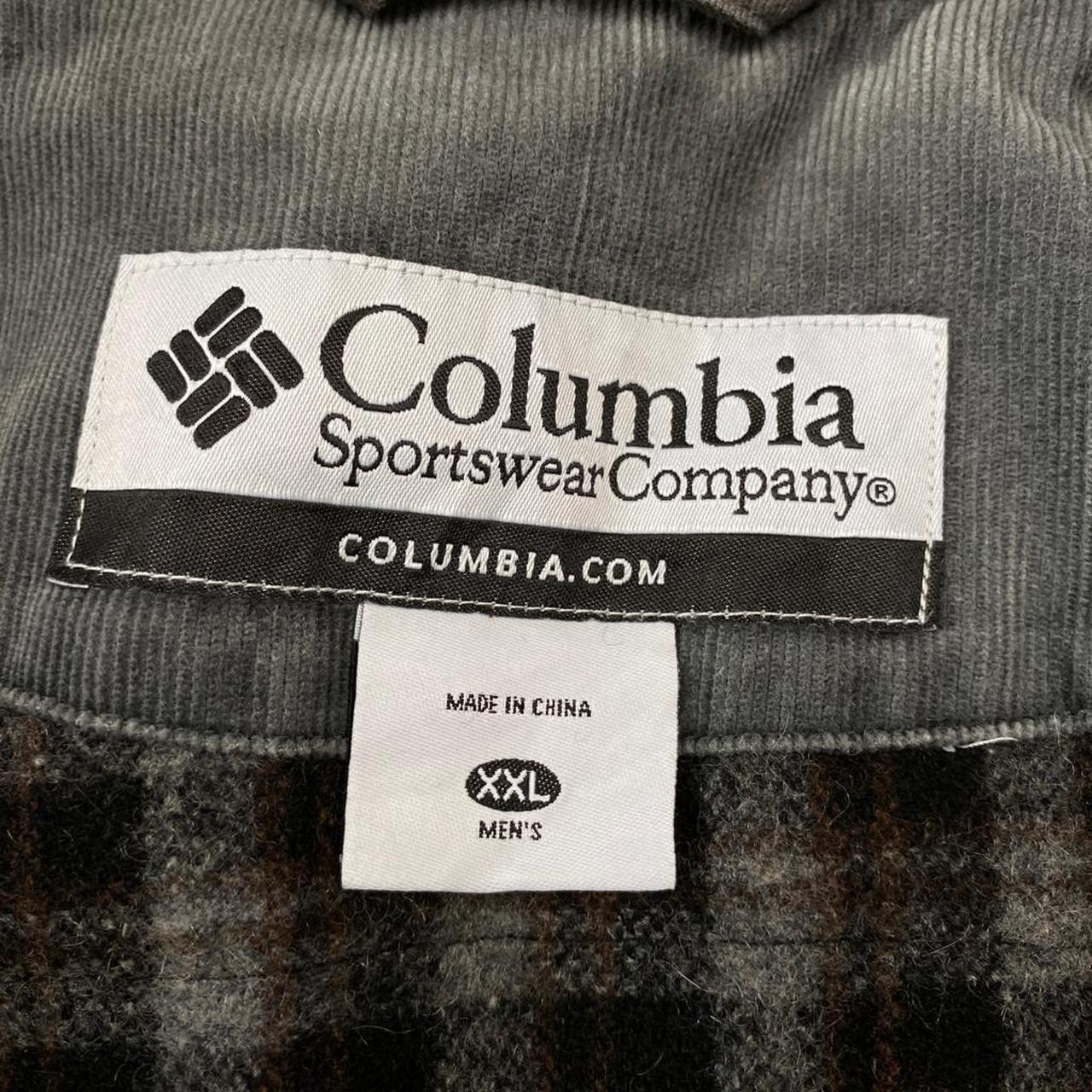 Columbia Sportswear Company Vintage Grey Thick... - Depop