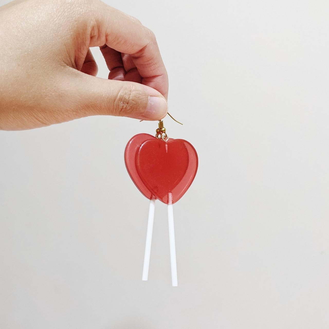 Product Image 2 - (On hold)

❤️ Red heart lollipop