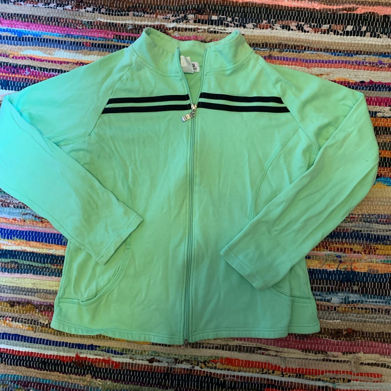 Super cute 80s vintage 3/4 sleeve sweatshirt. Has a | Depop