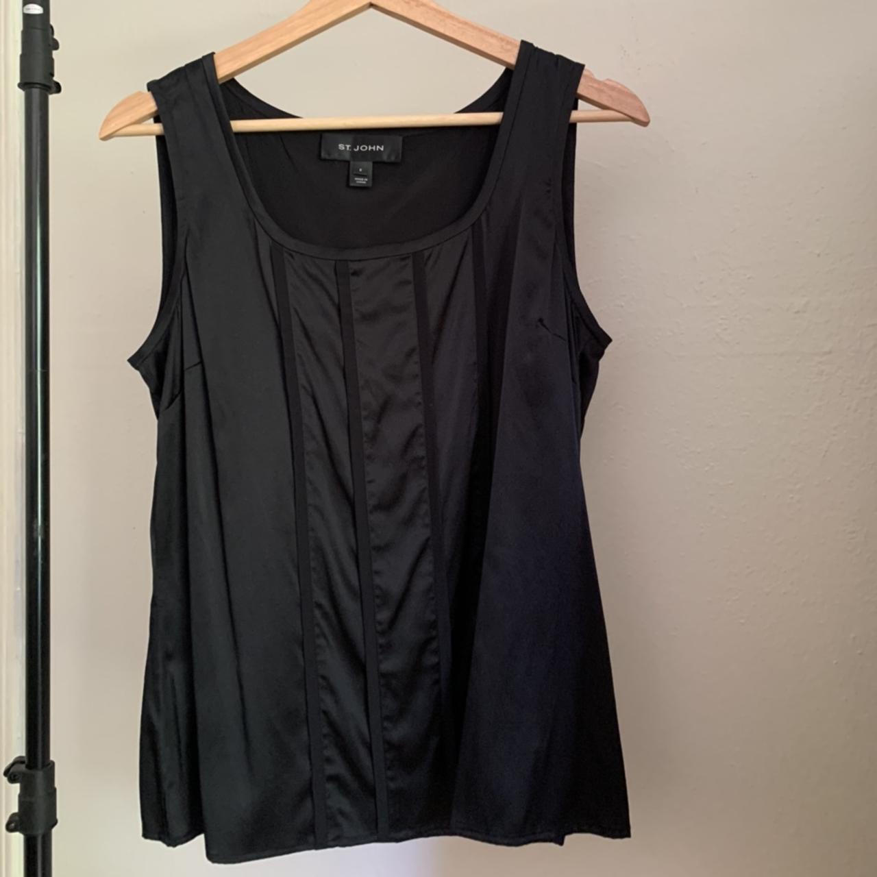 St. John Women's Black Vest | Depop