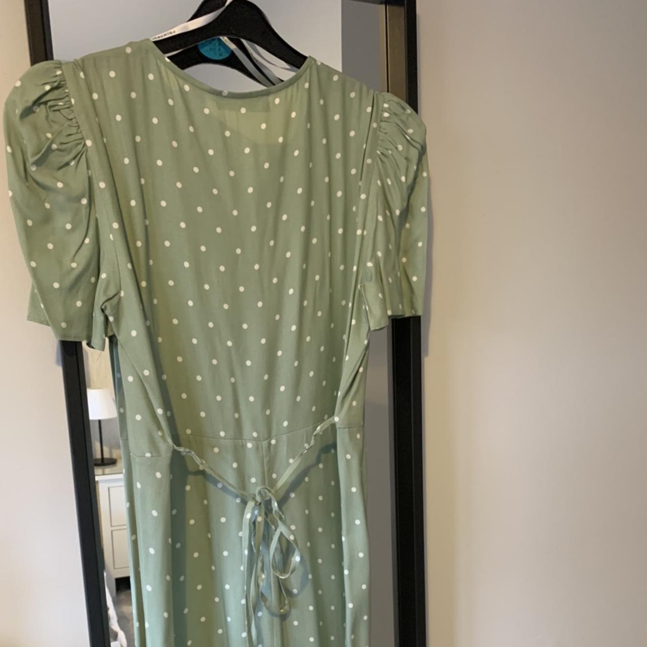 Green polka dot sales dress primark