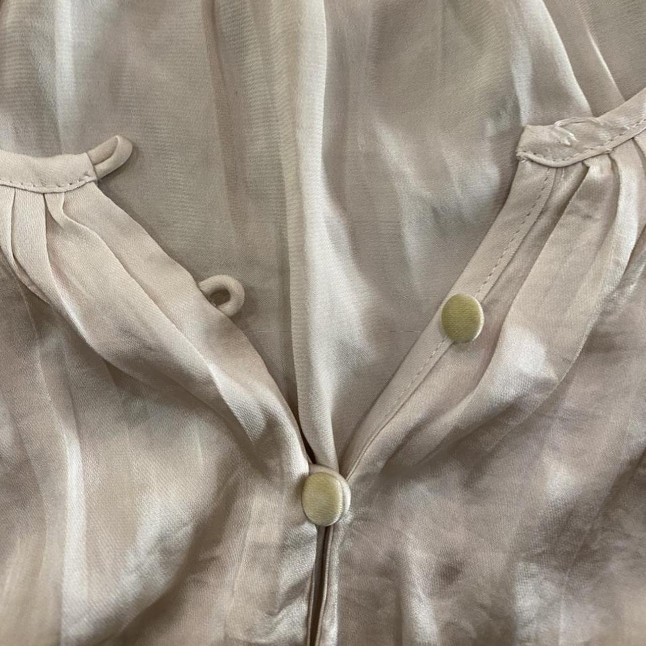 Women's Cream | Depop