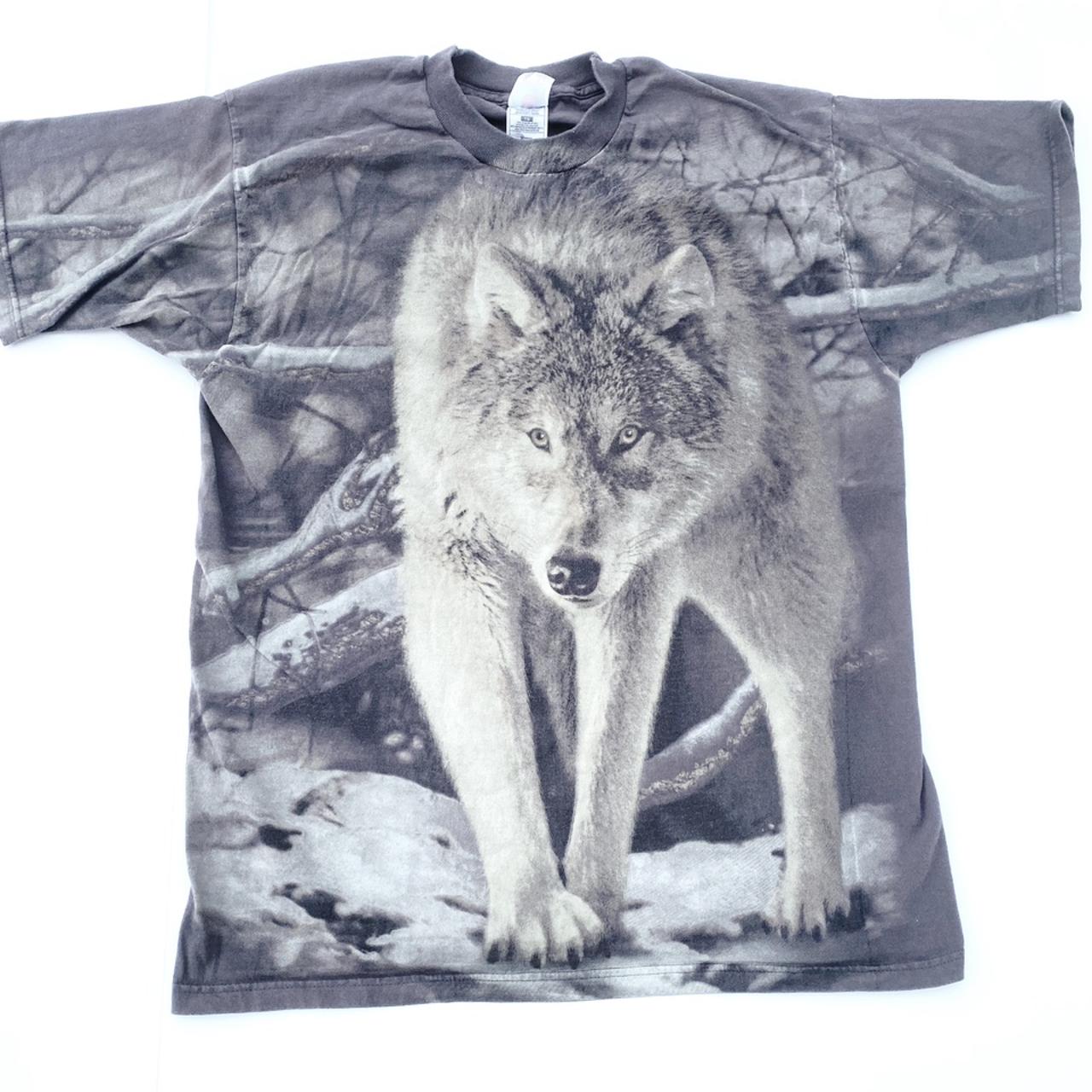 90’s Wolf Shirt #themountain - Depop