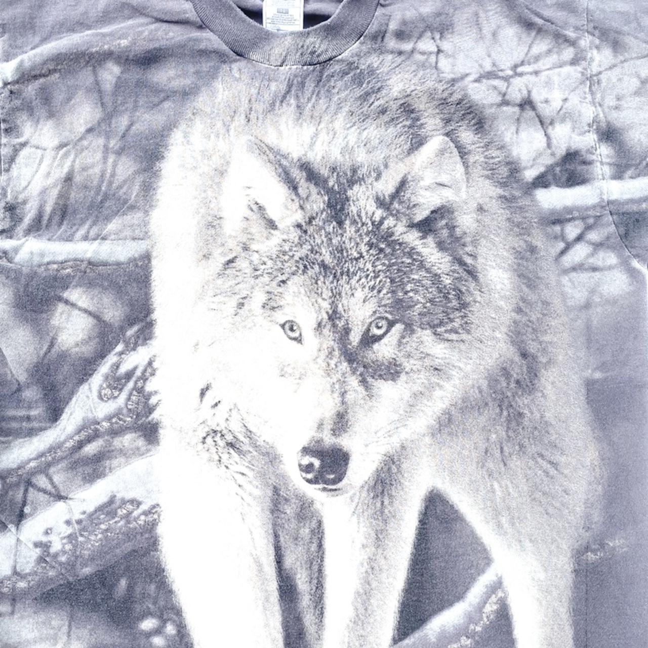 90’s Wolf Shirt #themountain - Depop