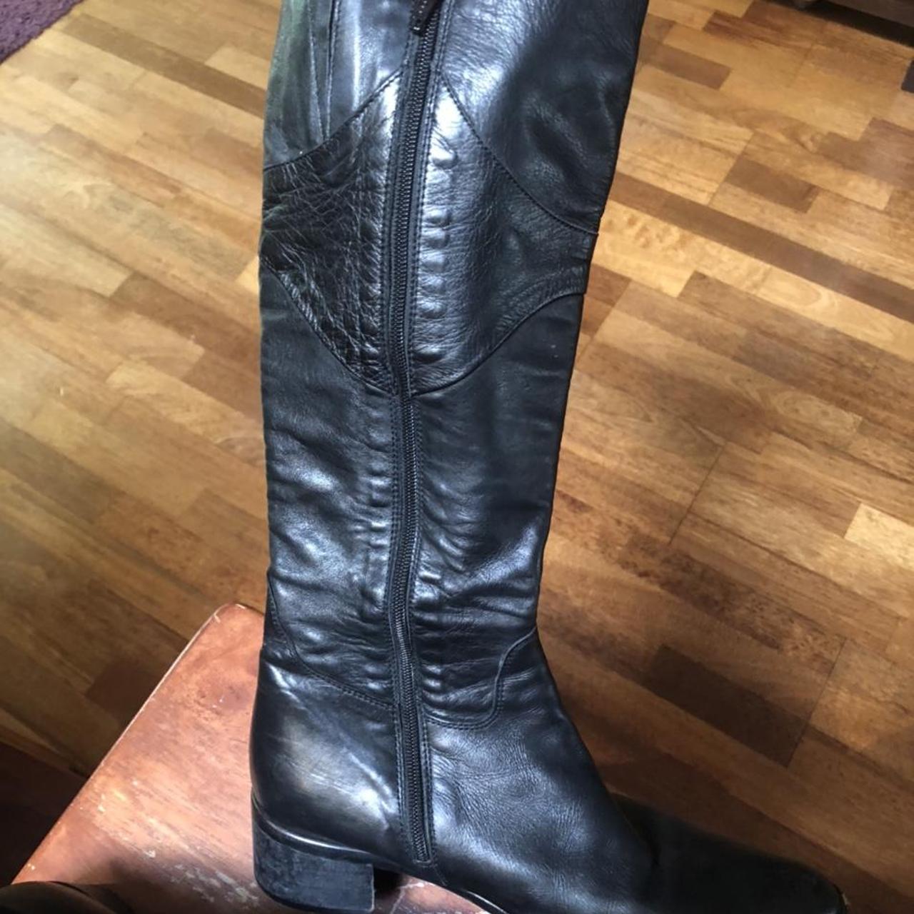 Black knee high boots Size: UK 6, AUS 8, EUR 39 Has... - Depop